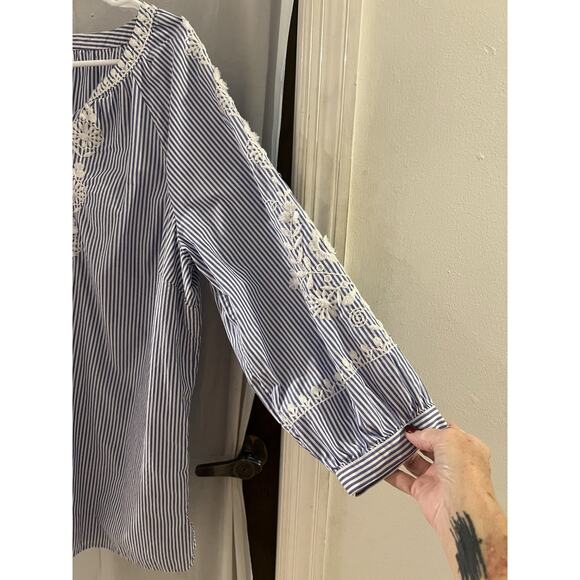 Talbots Blue White Pencil Stripe Floral Embroidered Peasant Top Sz L - Picture 6 of 10